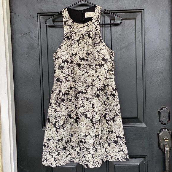 Abercrombie & Fitch Dresses & Skirts - Abercrombie & Fitch Metallic Floral Damask Party Dress